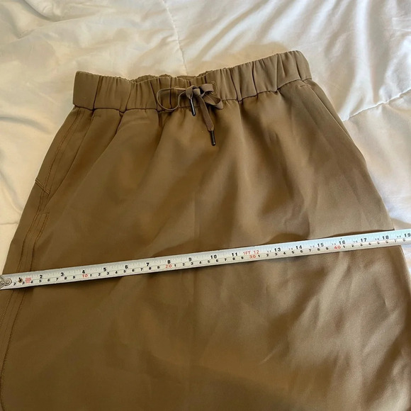 Lululemon On The  Fly Skirt
*Woven
Frontier, tan color casual, athleisure, sz 6 - Picture 13 of 16